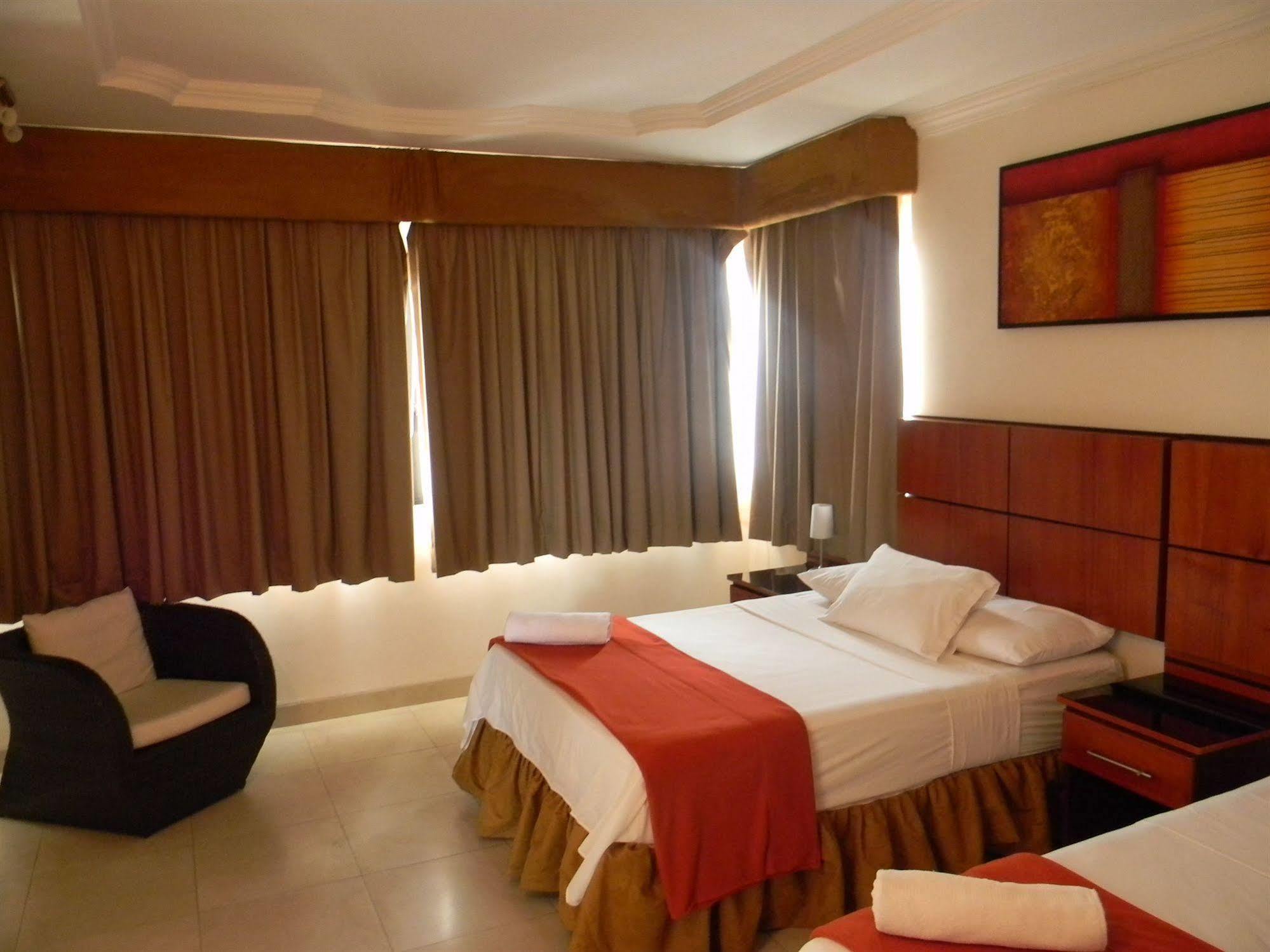Hoteles En Guayaquil - Suites Guayaquil Cerca Del Aeropuerto Exteriér fotografie